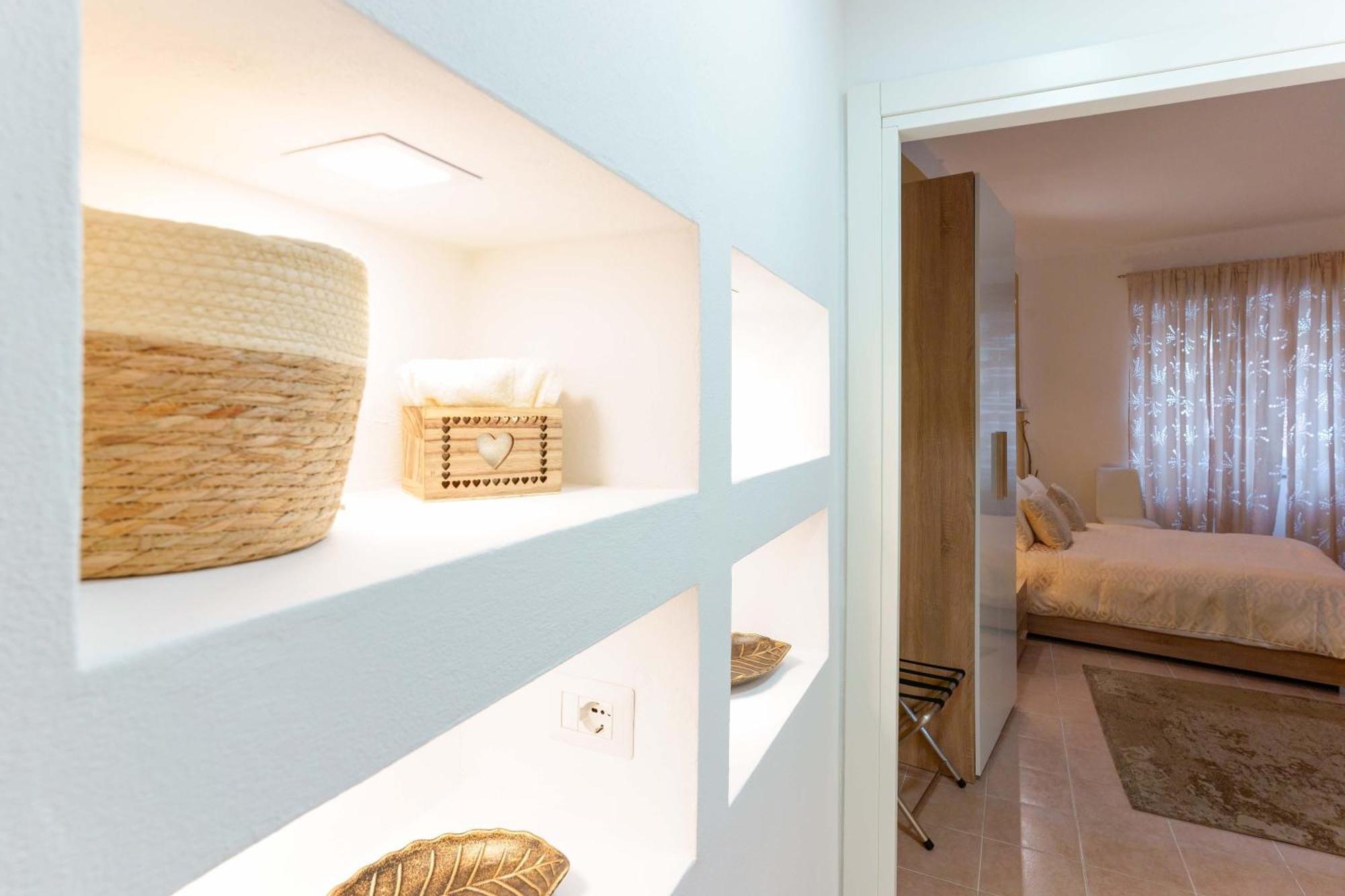 Montellino'S Suite Oro SantʼAntìoco Exterior foto