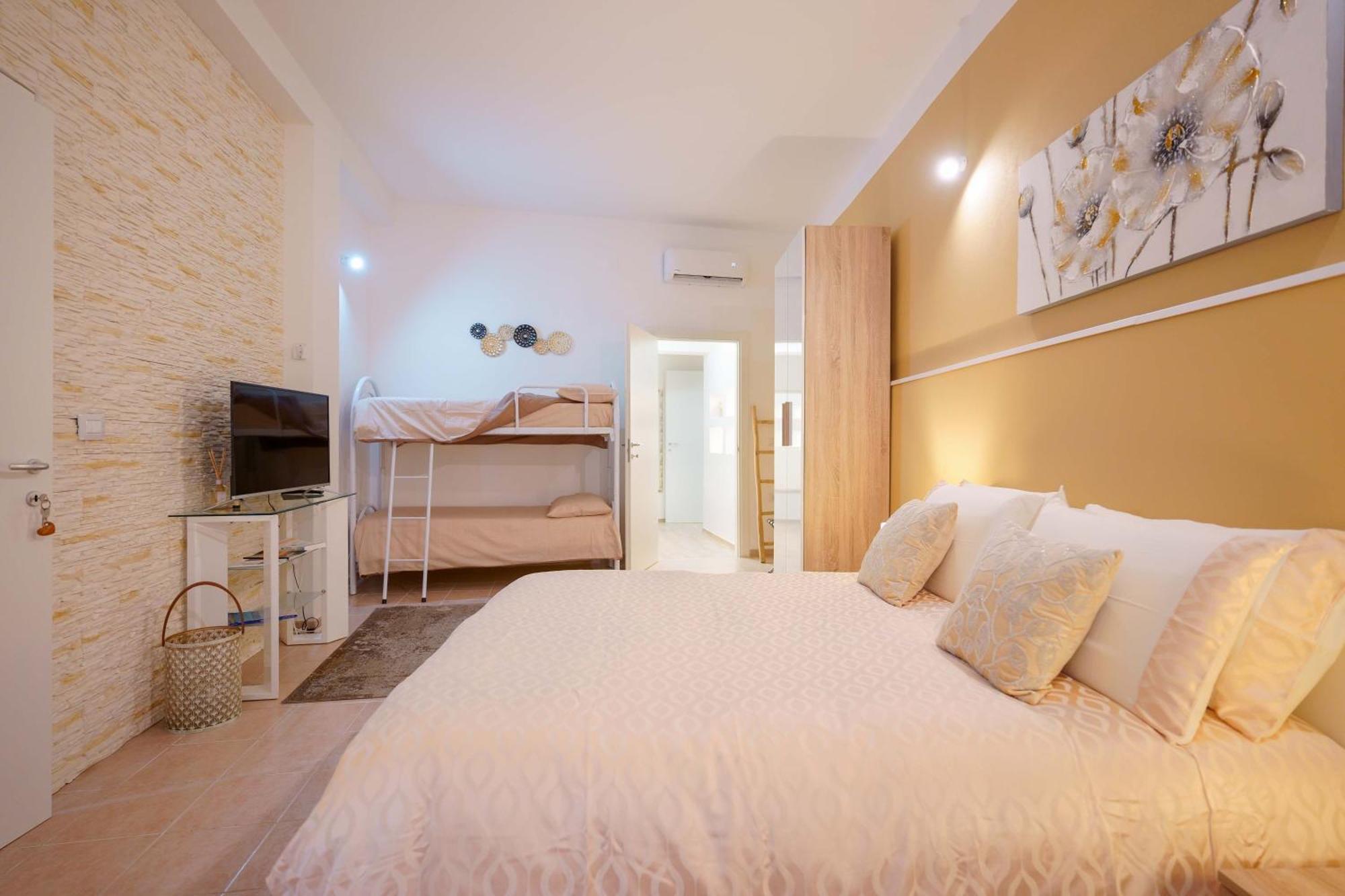 Montellino'S Suite Oro SantʼAntìoco Exterior foto